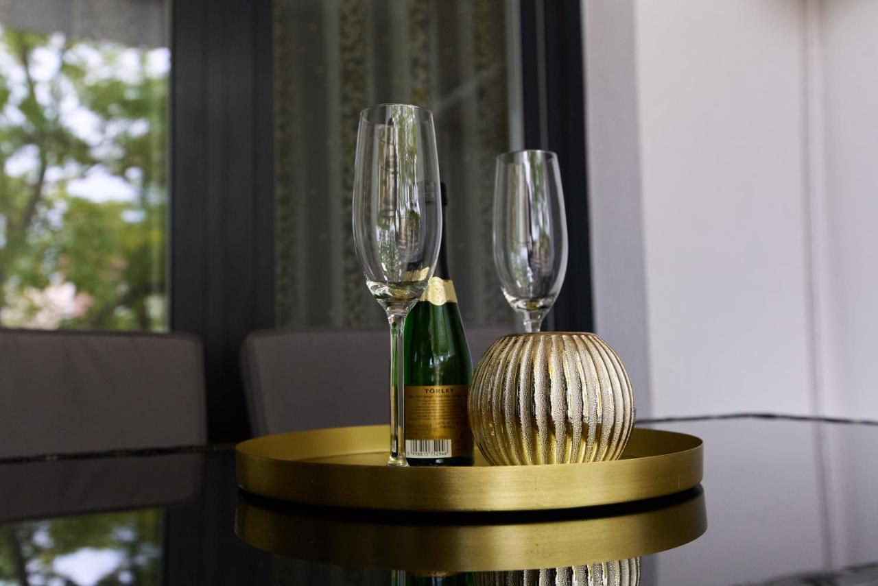Apartament Starlight Bronze Szeged- Exclusive Zewnętrze zdjęcie